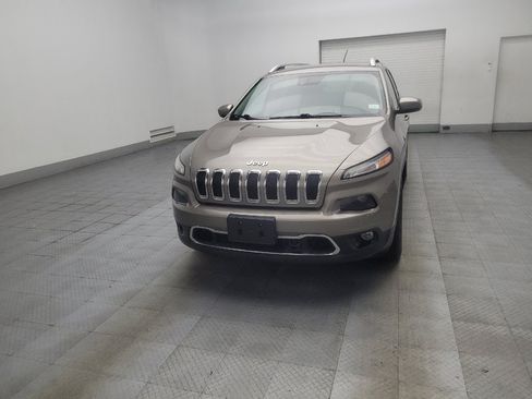 Used 2018 Jeep Cherokee Limited w/ Technology Group AWD/4WD image 15