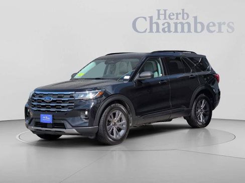 Certified 2025 Ford Explorer Active w/ Active Comfort Package AWD/4WD image 4