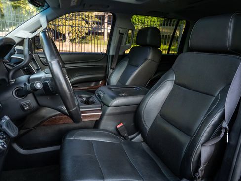 Used 2015 GMC Yukon XL SLT w/ Open Road Package RWD image 11