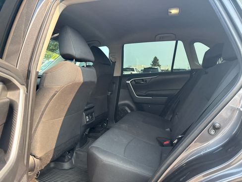 Used 2022 Toyota RAV4 LE AWD/4WD image 7