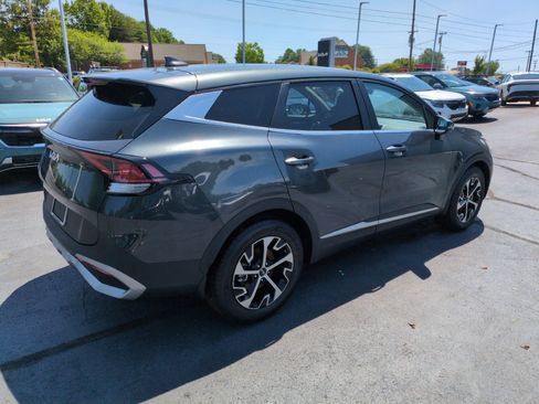 Used 2023 Kia Sportage EX FWD image 7