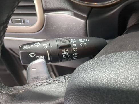 Used 2015 Jeep Grand Cherokee Limited AWD/4WD image 32