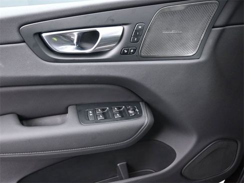 Used 2026 Volvo XC60 B5 Ultra w/ Protection Package Premier image 21