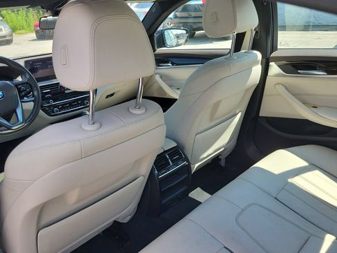 Used 2018 BMW 530i w/ Premium Package RWD image 16