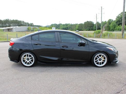 Used 2018 Chevrolet Cruze LS FWD image 14