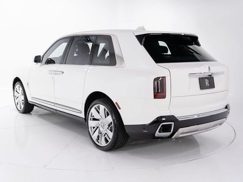 Used 2026 Rolls-Royce Cullinan AWD/4WD image 3