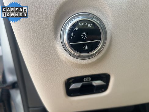Certified 2022 Mercedes-Benz C 300 4MATIC Sedan w/ Exclusive Trim Package image 35