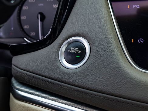 Used 2020 Cadillac XT5 Premium Luxury w/ LPO, Floor Liner Package image 18