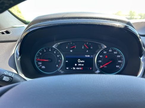 Used 2023 Chevrolet Traverse LT AWD/4WD image 6