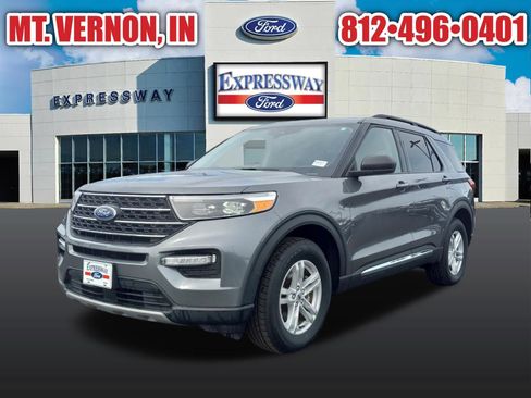 Used 2024 Ford Explorer XLT w/ Equipment Group 202A AWD/4WD image 3