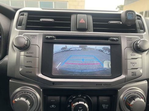 Used 2016 Toyota 4Runner SR5 Premium image 13