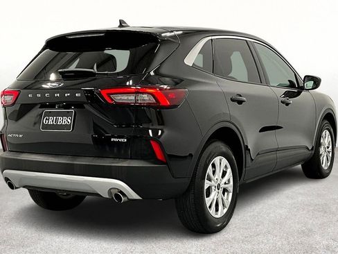 Used 2023 Ford Escape Active image 2