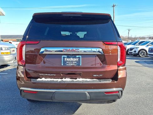 Used 2022 GMC Yukon SLT w/ SLT Luxury Package image 5