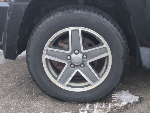 Used 2008 Jeep Patriot Sport image 12