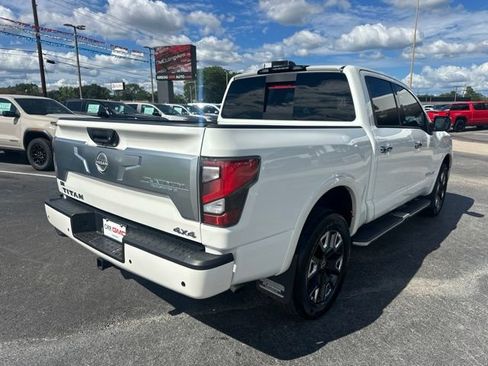 Used 2024 Nissan Titan Platinum Reserve w/ Moonroof Package AWD/4WD image 4