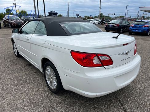 Used 2008 Chrysler Sebring LX w/ Convenience Group FWD image 3