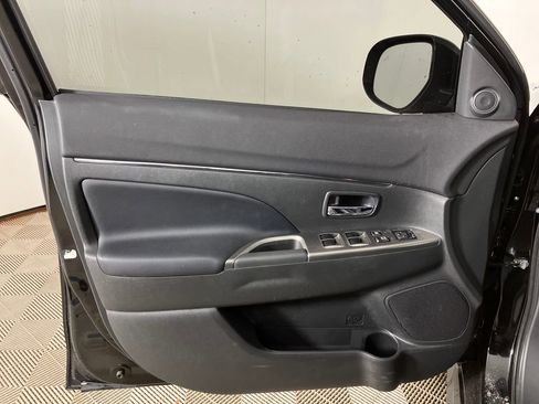 Used 2022 Mitsubishi Outlander Sport SE image 14