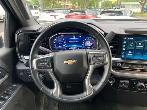 Used 2025 Chevrolet Silverado 3500 LT w/ Safety Package AWD/4WD image 6