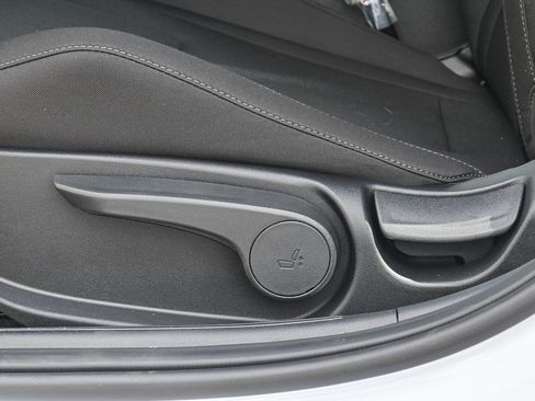 Certified 2026 Hyundai Elantra Sport FWD image 23