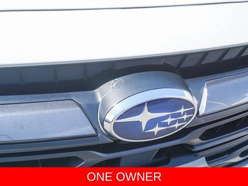 Used 2025 Subaru Outback AWD/4WD image 11