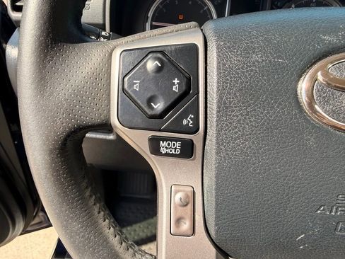 Used 2022 Toyota 4Runner Limited AWD/4WD image 21