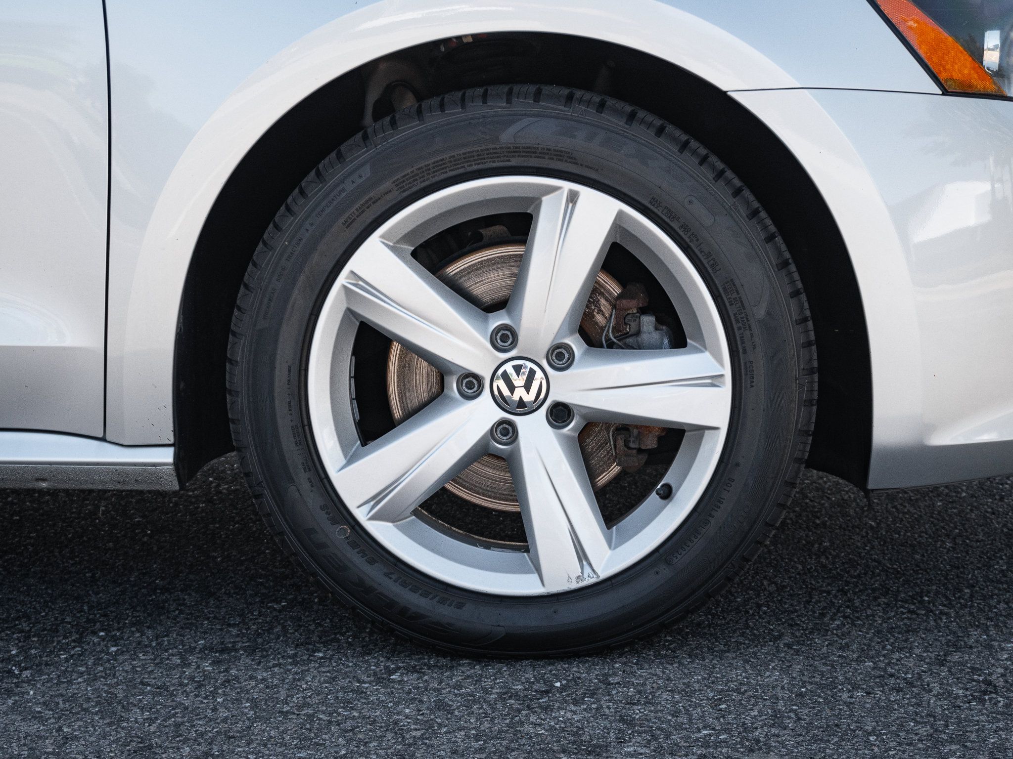 Used 2013 Volkswagen Passat TDI SE FWD image 13