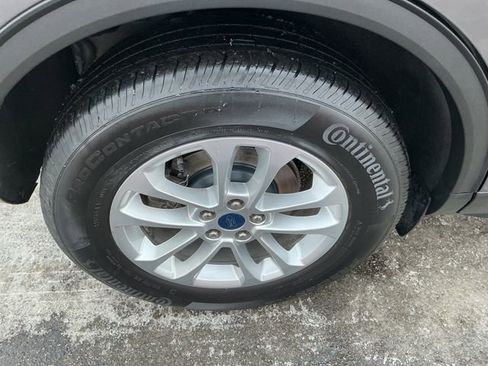 Used 2022 Ford Escape SE image 15