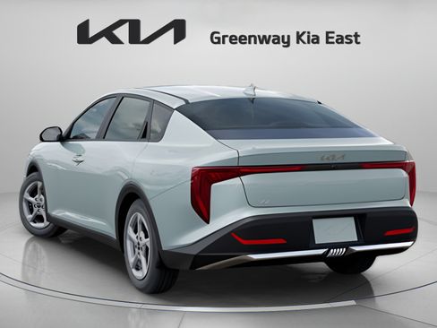 Certified 2025 Kia K4 FWD image 5