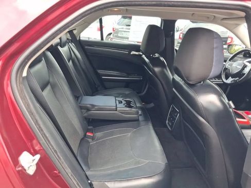 Used 2015 Chrysler 300 C RWD image 27