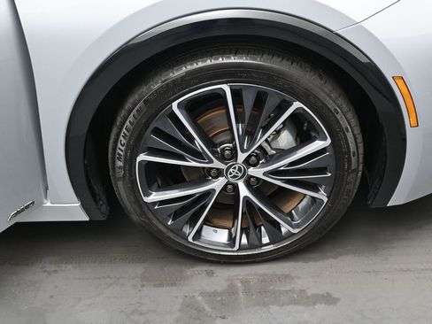 Used 2024 Toyota Prius XLE image 35