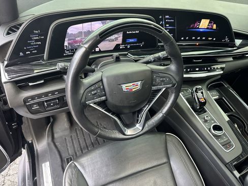 Used 2022 Cadillac Escalade Sport AWD/4WD image 16