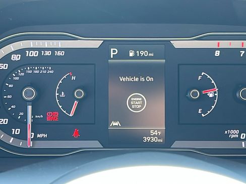 Used 2024 Hyundai Santa Cruz SEL image 14