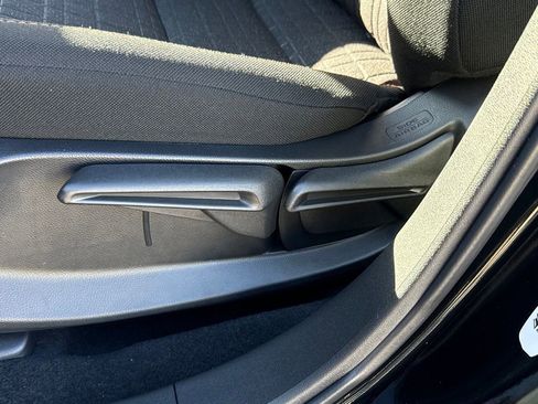 Certified 2026 Honda HR-V Sport image 32