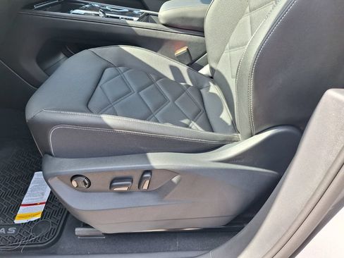Used 2026 Volkswagen Atlas SE FWD image 33