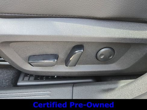 Used 2024 Nissan Rogue SL w/ SL Premium Package image 11