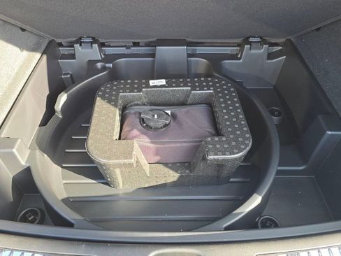 Used 2021 Cadillac XT4 Sport image 12