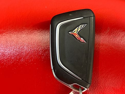 Used 2021 Chevrolet Corvette Stingray Coupe w/ 1LT RWD image 33