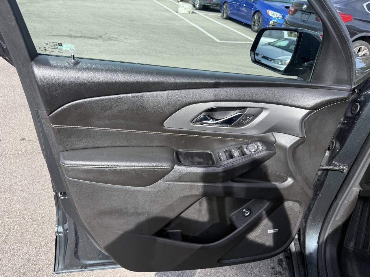 Used 2019 Chevrolet Traverse RS FWD image 16