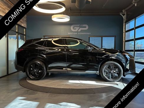 Used 2025 Nissan Murano SV AWD/4WD image 2
