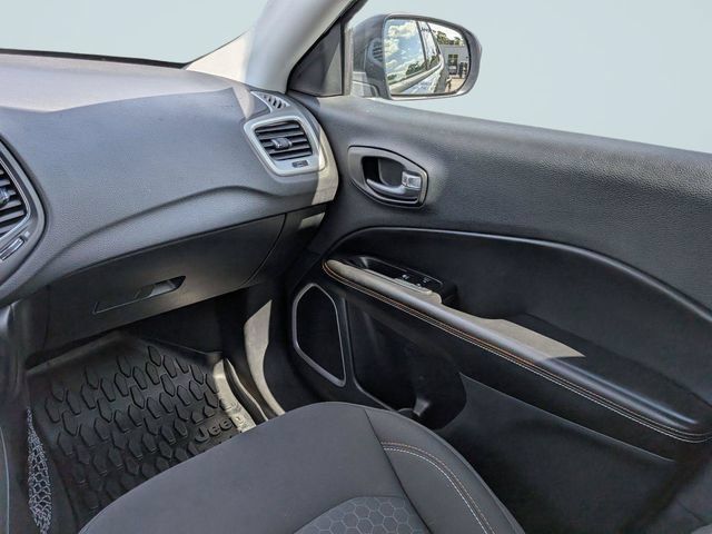 Used 2021 Jeep Compass Sport AWD/4WD image 16