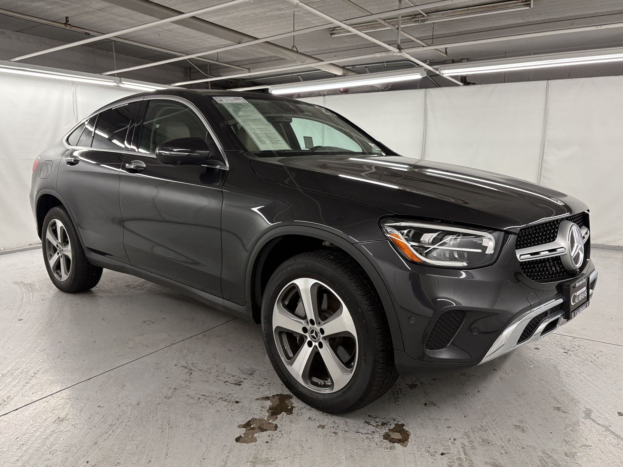 Used 2023 Mercedes-Benz GLC 300 4MATIC Coupe image 4