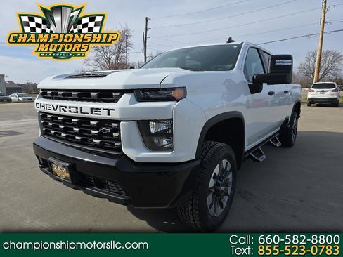 Used 2022 Chevrolet Silverado 2500 Custom w/ Custom Value Package image 1