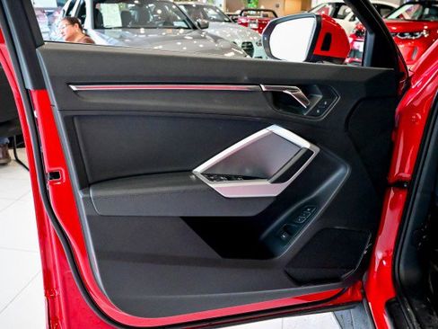 Used 2022 Audi Q3 2.0T Premium image 16