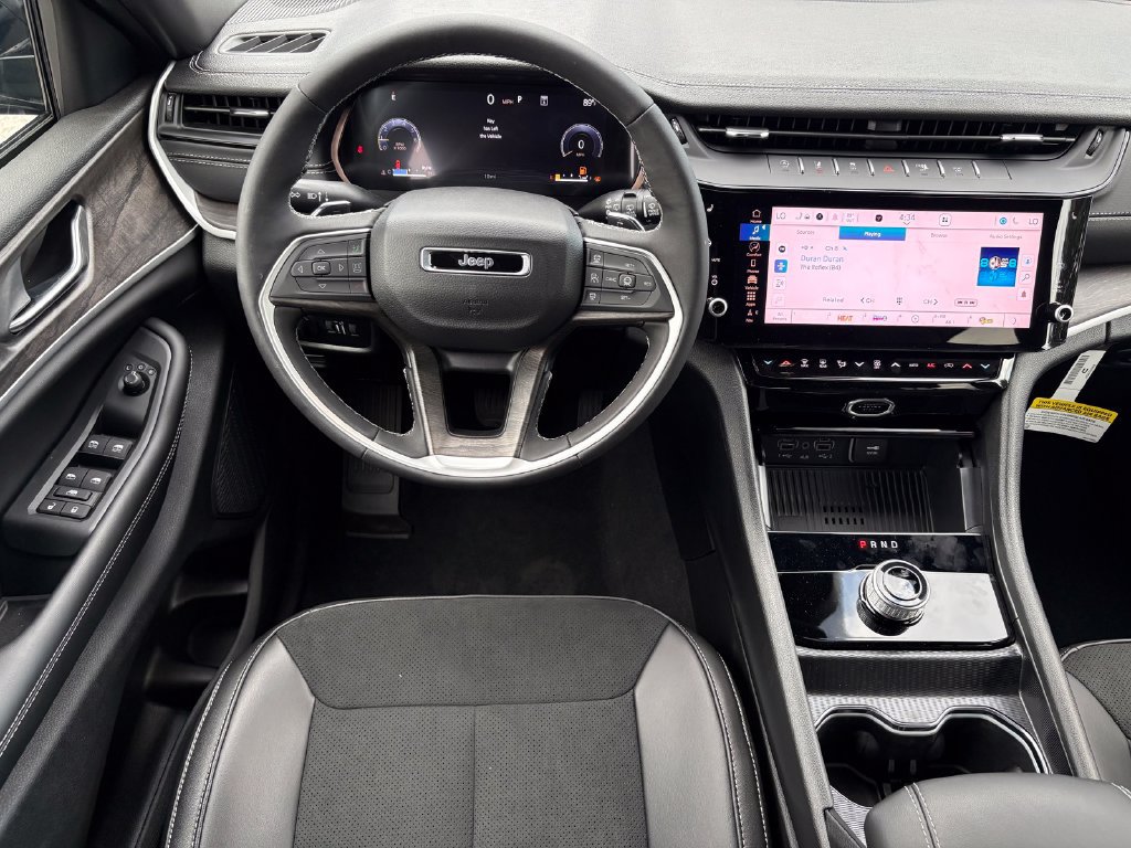 New 2026 Jeep Grand Cherokee Altitude RWD image 19