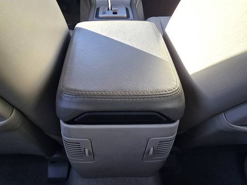 Used 2004 Lincoln LS RWD image 40