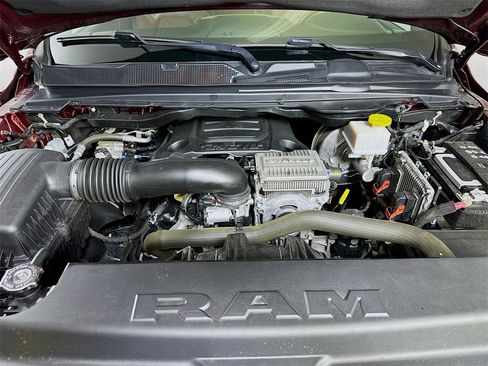 Used 2022 RAM 1500 Limited w/ Body Color Bumper Group image 9