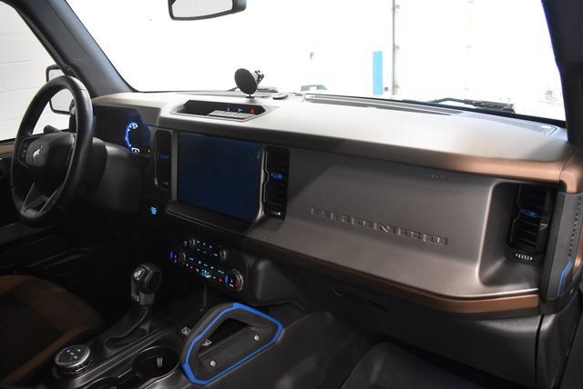Used 2022 Ford Bronco Outer Banks AWD/4WD image 16
