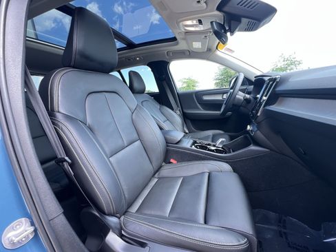 Used 2024 Volvo XC40 B5 Ultimate w/ Protection Package Premier AWD/4WD image 27