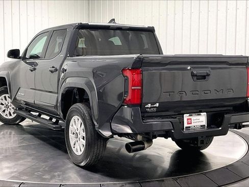 Certified 2024 Toyota Tacoma SR5 image 12