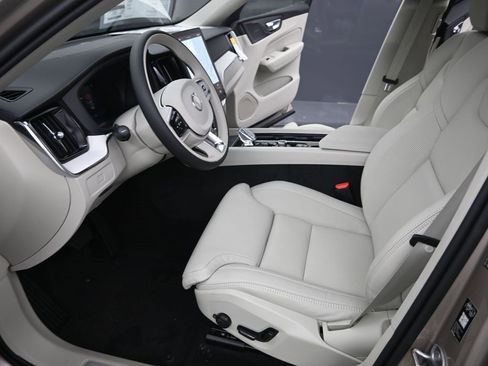 New 2026 Volvo XC60 B5 Ultra w/ Protection Package Premier image 13